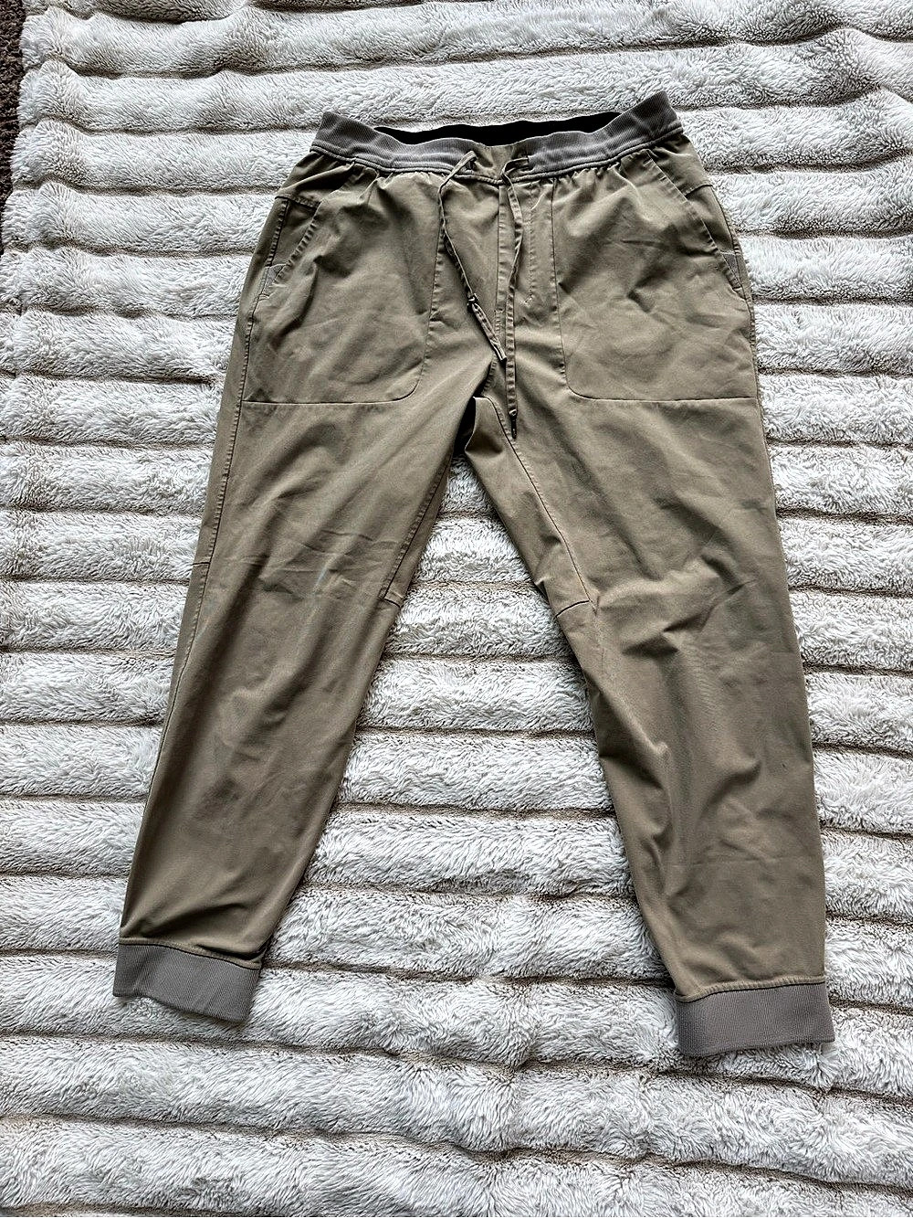 Lululemon Men’s ABC Jogger Pants Khaki/Tan Size XL